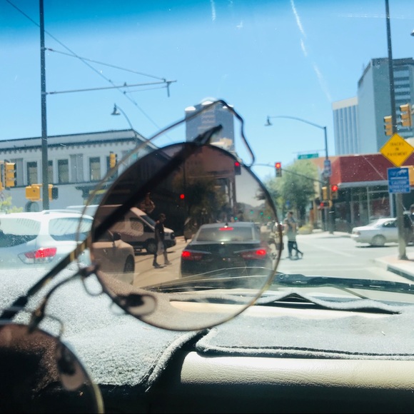 Meet your Posher, Deja - Picture 1 of 1